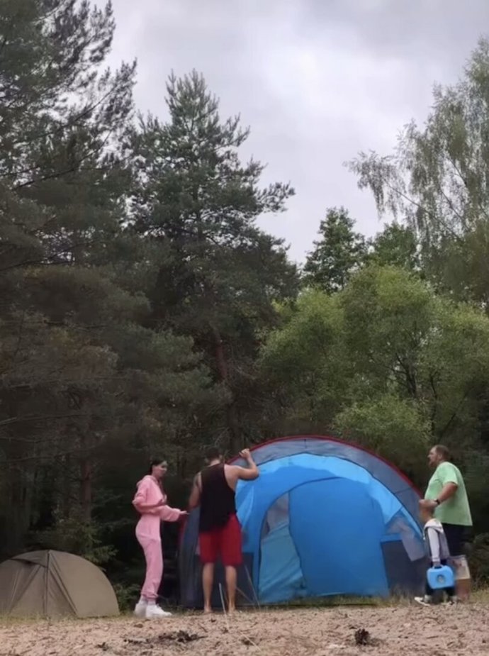 «Как бомжи на свалке»: Оксана Самойлова рассказала о трех днях вдали от цивилизации. Фото 